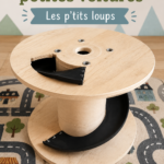 Aménagement d'un garage moderne pour petites voitures avec un espace bien organisé.