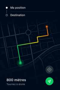 Capture d'écran d'un écran de navigation de voiture avec une carte détaillée