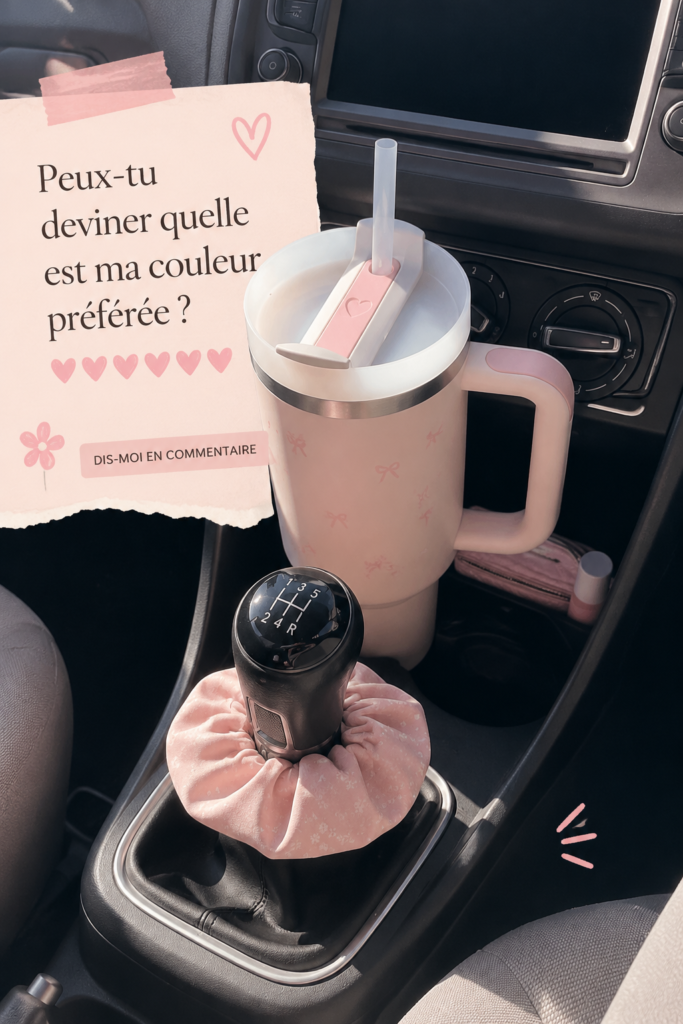 Une voiture familiale avec des enfants confortablement installés dans leurs sièges auto