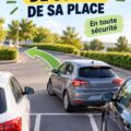 Mère sortant son enfant de la voiture avec douceur dans un parking
